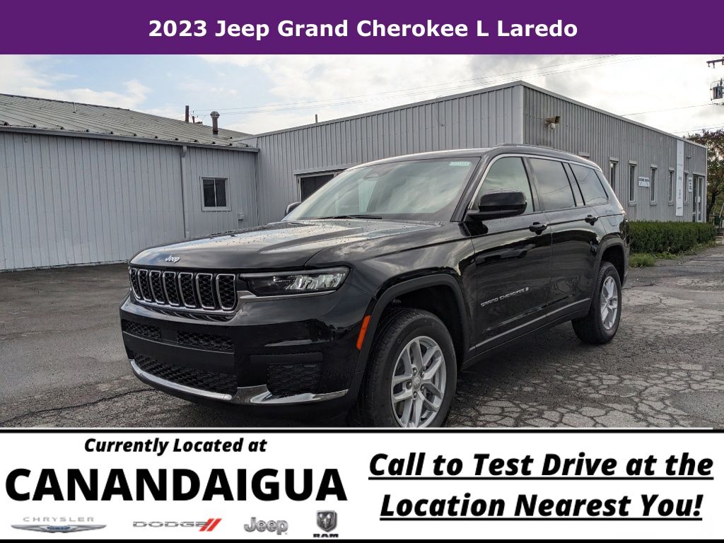 2023 Jeep Grand Cherokee Laredo photo 4