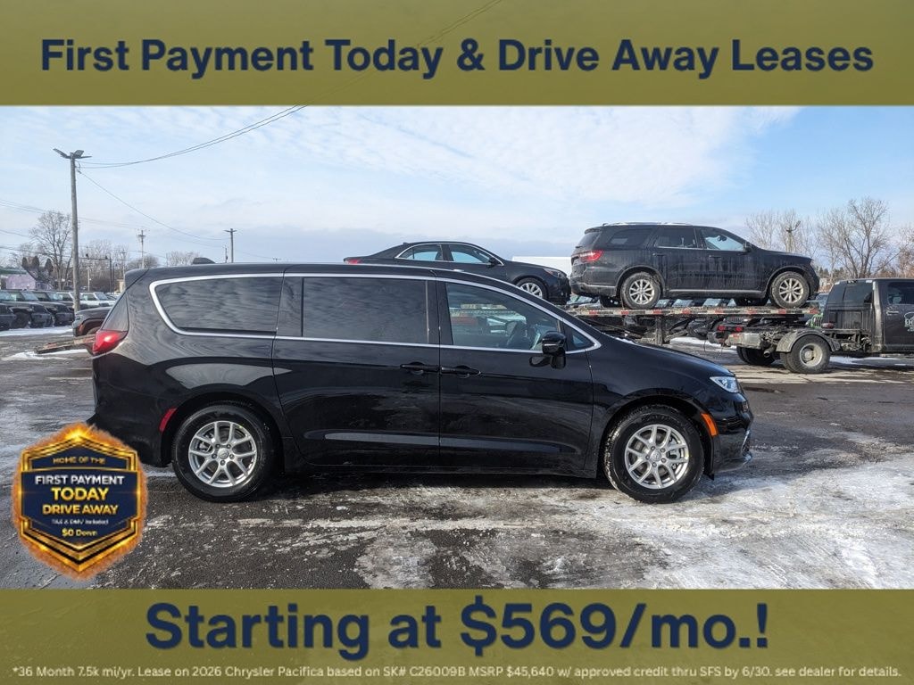 New 2026 Chrysler Pacifica Select Passenger Van