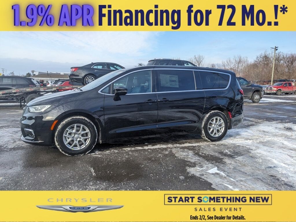 New 2026 Chrysler Pacifica Select Passenger Van