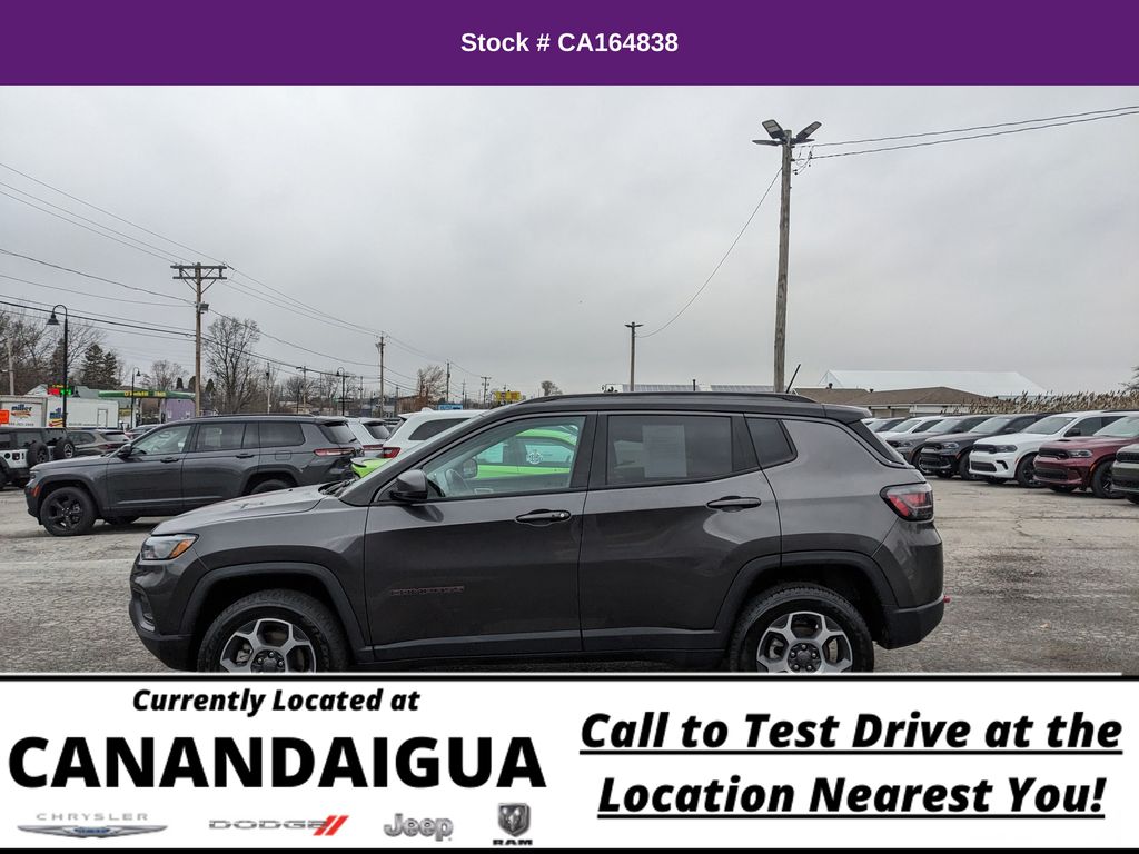 2022 Jeep Compass Trailhawk photo 3