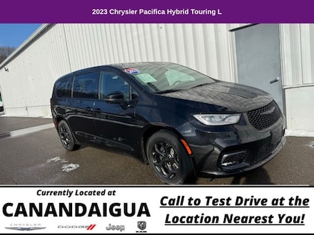 2023 Chrysler Pacifica Plug-In Hybrid Touring L Van Passenger Van