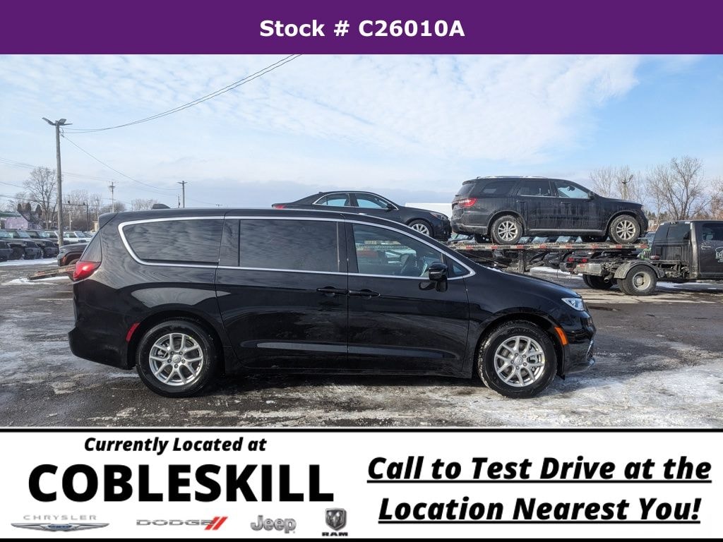 New 2026 Chrysler Pacifica Select Passenger Van
