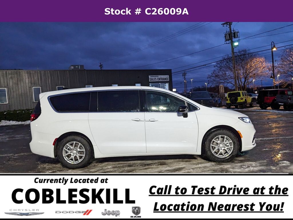 New 2026 Chrysler Pacifica Select Passenger Van