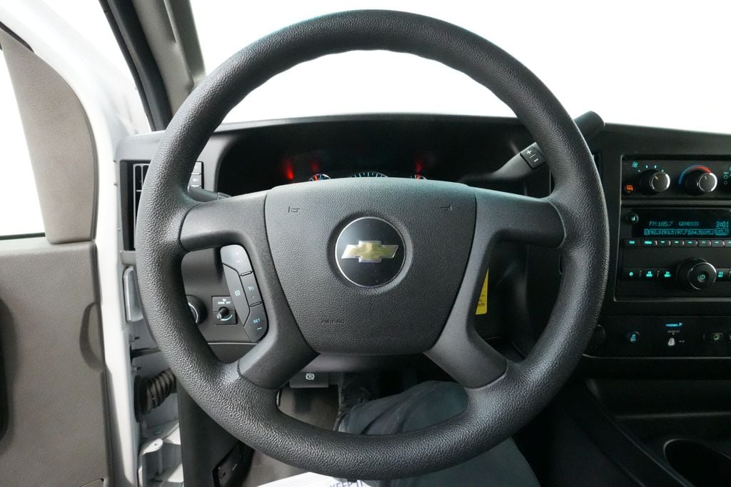 2024 Chevrolet Express Cargo Work Van - Photo 25