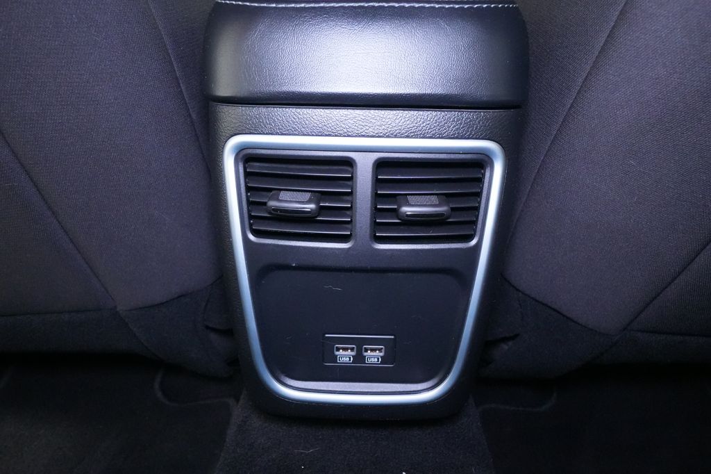 2022 Dodge Charger SXT - Photo 21