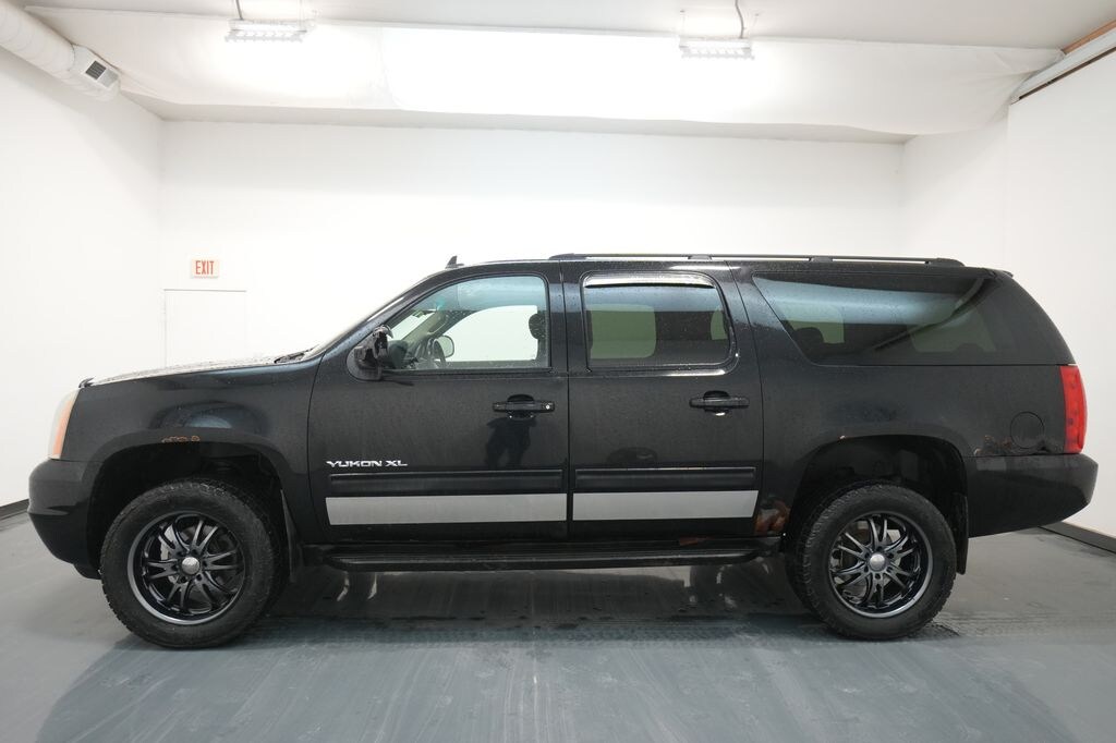 Used 2011 GMC Yukon XL SLE 1500 SUV