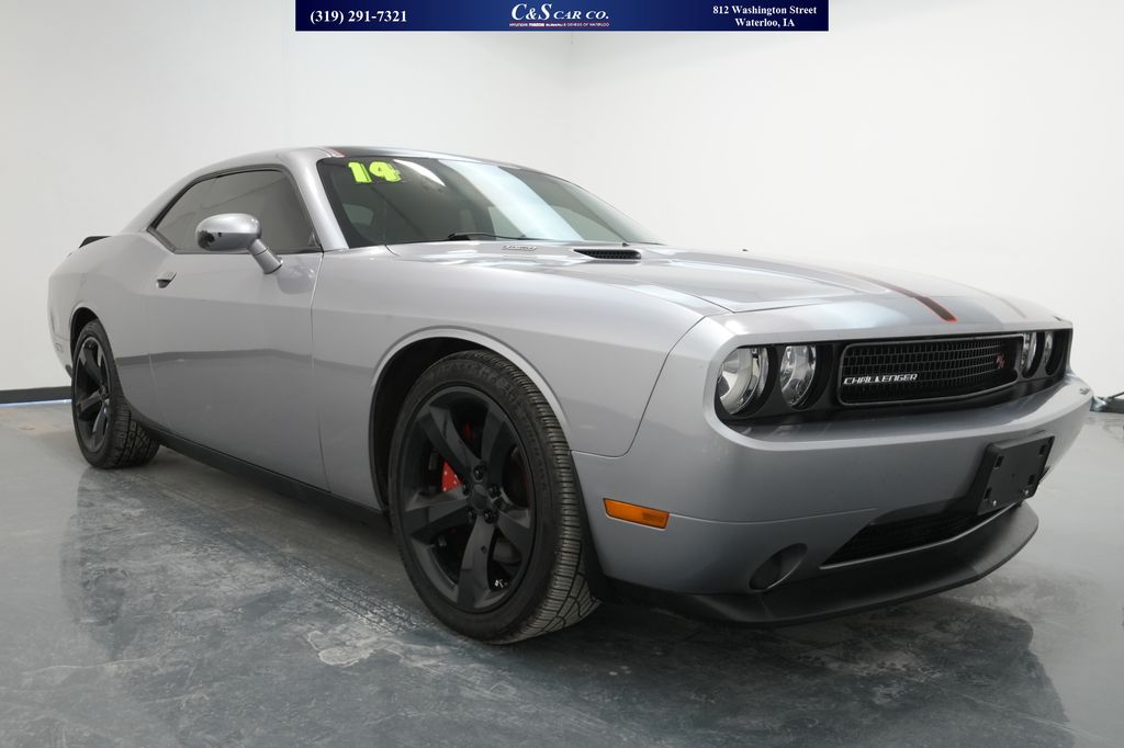 2014 Dodge Challenger R/T's photo
