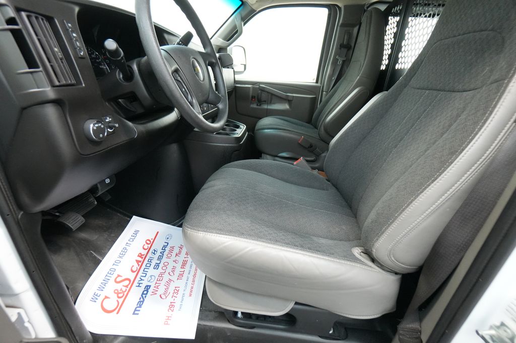 2024 Chevrolet Express Cargo Work Van - Photo 13