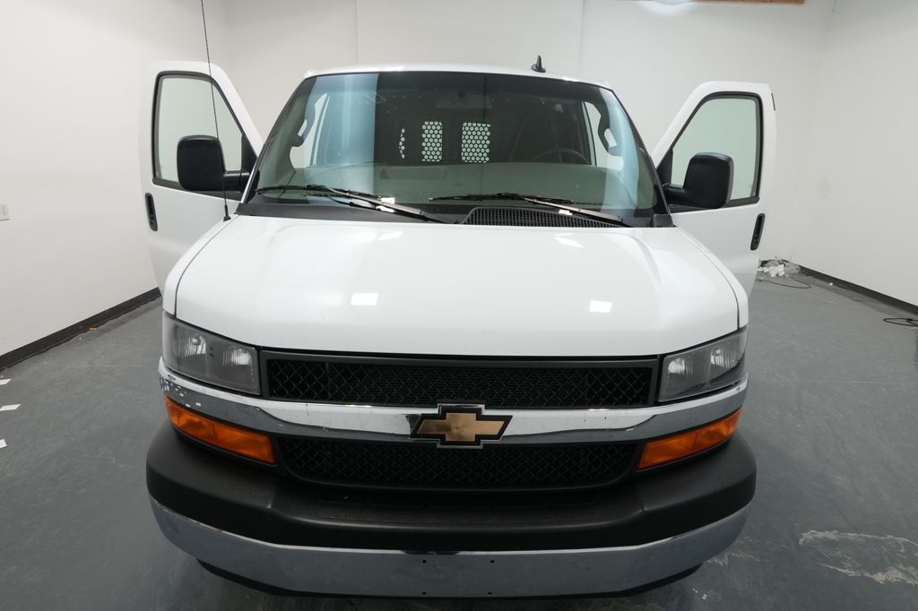 2024 Chevrolet Express Cargo Work Van - Photo 20