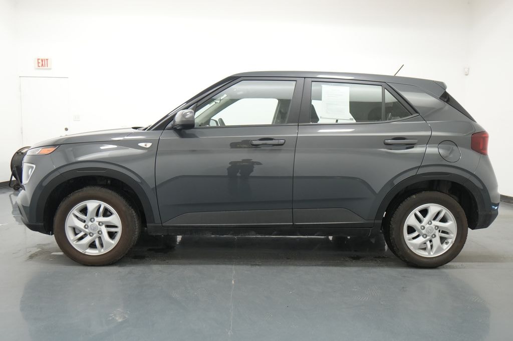 Used 2026 Hyundai Venue SE SUV