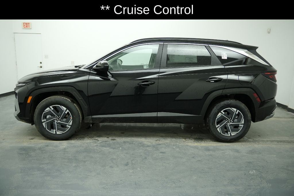 Used 2025 Hyundai Tucson Hybrid Blue SUV