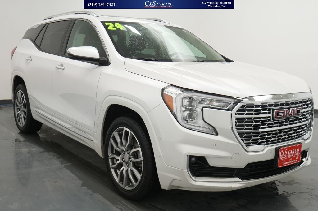 Used 2024 GMC Terrain Denali SUV