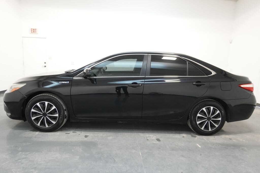 Used 2017 Toyota Camry Hybrid LE Sedan