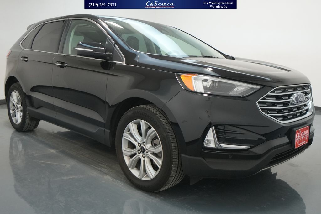 2023 Ford Edge Titanium's photo