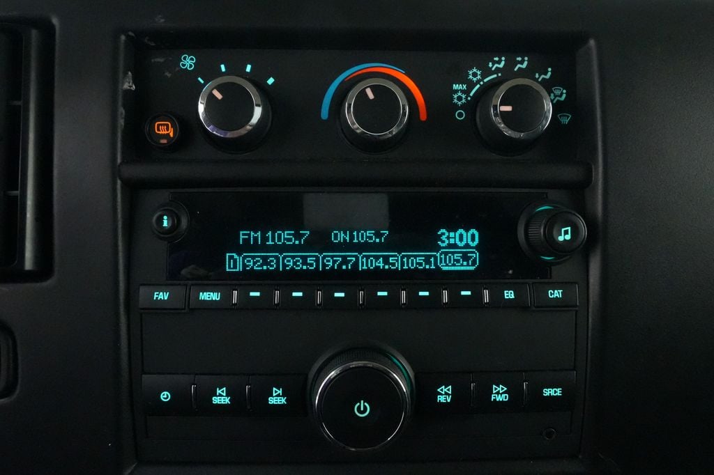 2024 Chevrolet Express Cargo Work Van - Photo 22