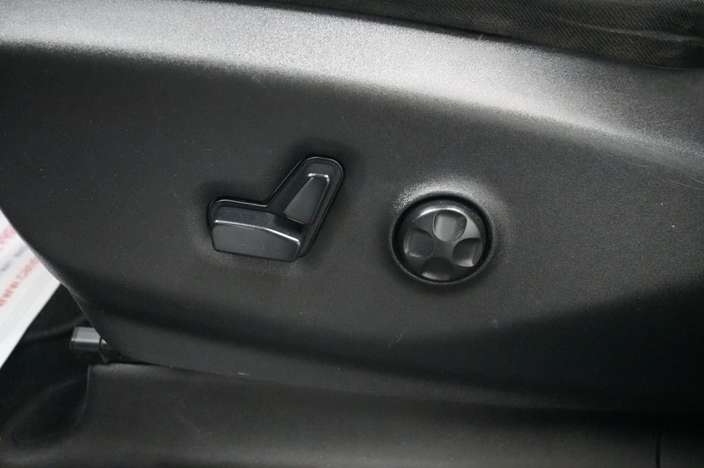 2021 Chrysler Pacifica Touring L - Photo 16