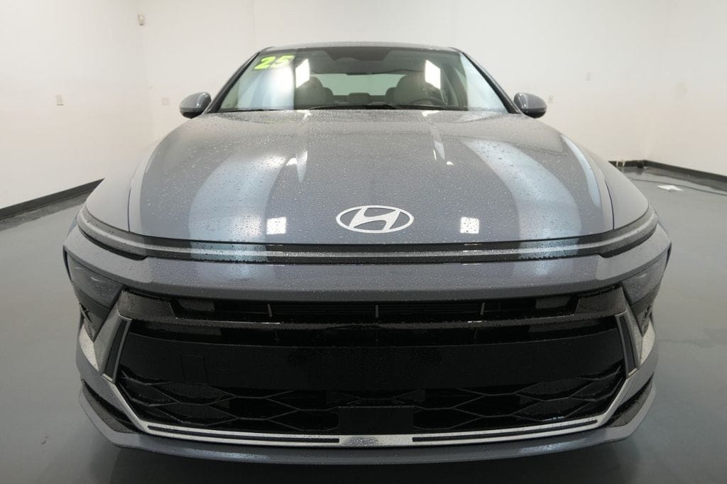 Used 2025 Hyundai Sonata SEL Sedan