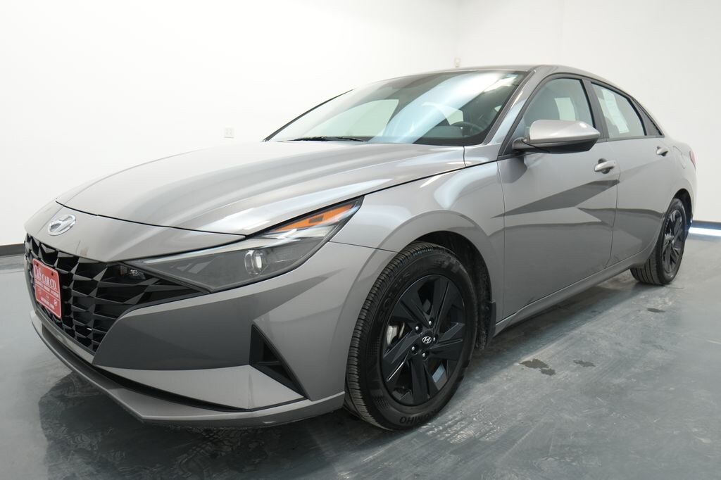Used 2023 Hyundai Elantra SEL Sedan
