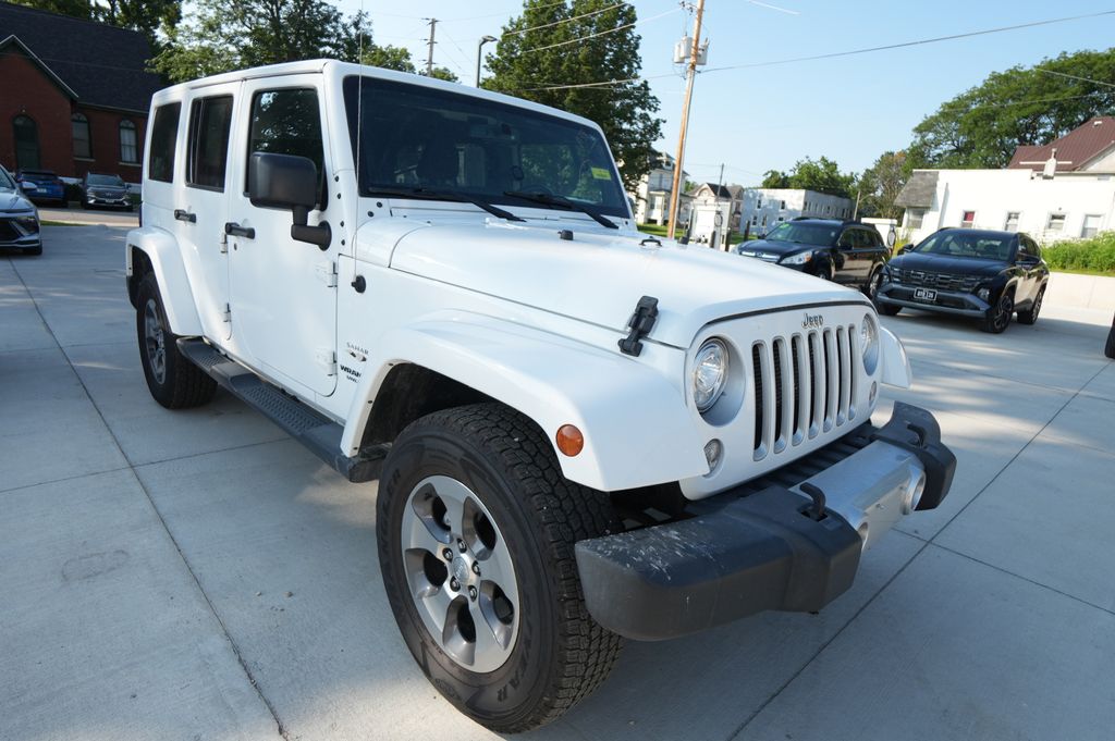 2017 Jeep Wrangler Unlimited Sahara - Photo 9