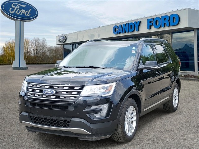 2017 Ford Explorer XLT photo 2