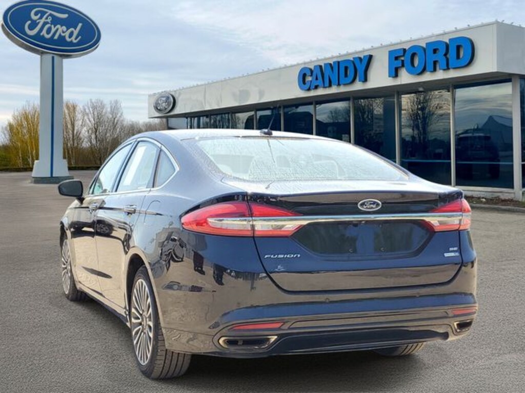 Used 2018 Ford Fusion SE Sedan