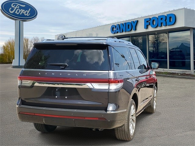 2024 Lincoln Navigator Premiere photo 3