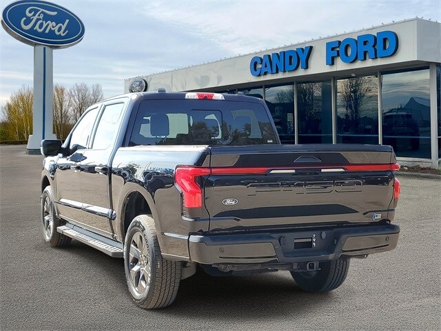 2024 Ford F-150 Lightning Lariat photo 3