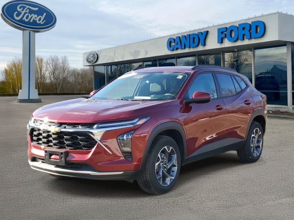 Used 2025 Chevrolet Trax LT SUV