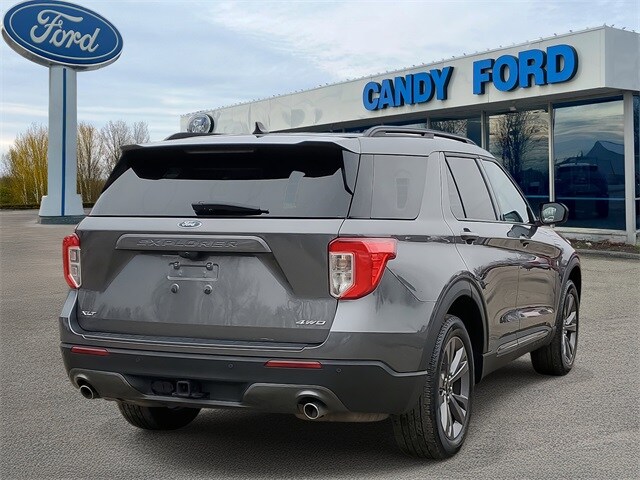 2023 Ford Explorer XLT photo 3