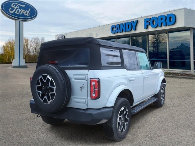 2021 Ford Bronco Outer Banks photo 3