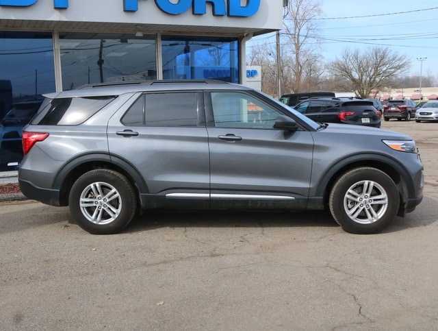 Used 2022 Ford Explorer XLT with VIN 1FMSK8DH1NGB13323 for sale in Charlotte, MI