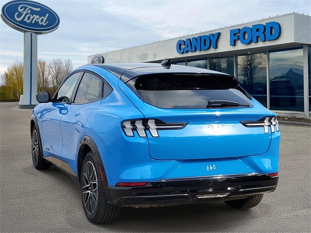 2024 Ford Mustang Mach-E Premium photo 3