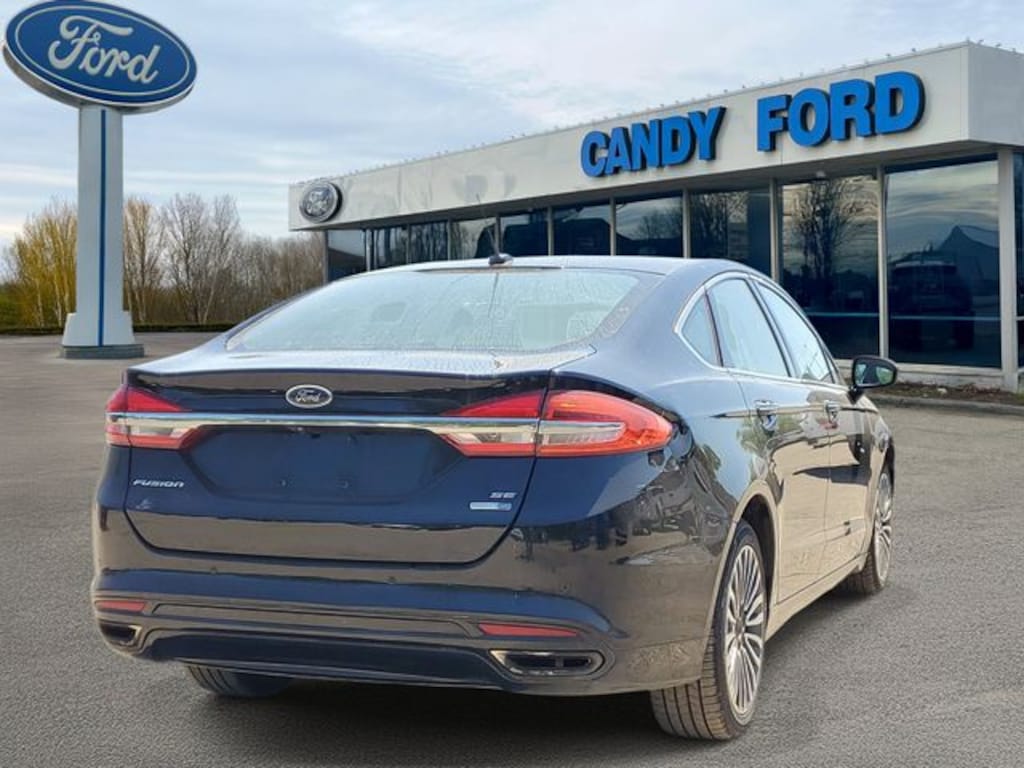 Used 2018 Ford Fusion SE Sedan