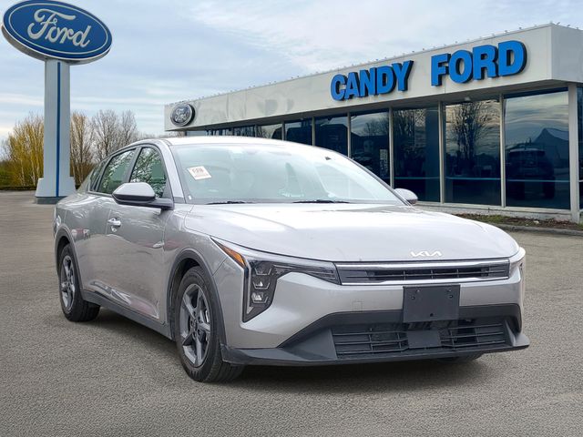 2025 Kia K4 LXS AT's photo