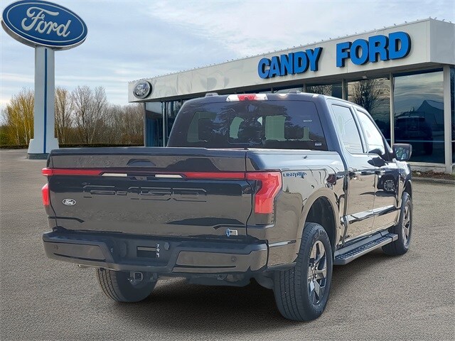 2024 Ford F-150 Lightning Lariat photo 4