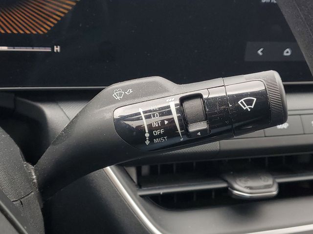 2025 Kia K4 LXS - Photo 18