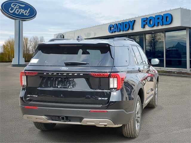 2025 Ford Explorer photo 4
