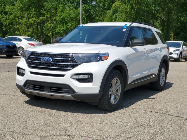 Used 2021 Ford Explorer XLT with VIN 1FMSK8DH1MGC44749 for sale in Charlotte, MI