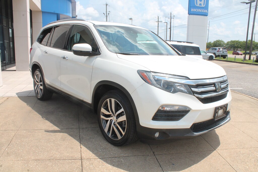 Used 2017 Honda Pilot Elite AWD SUV