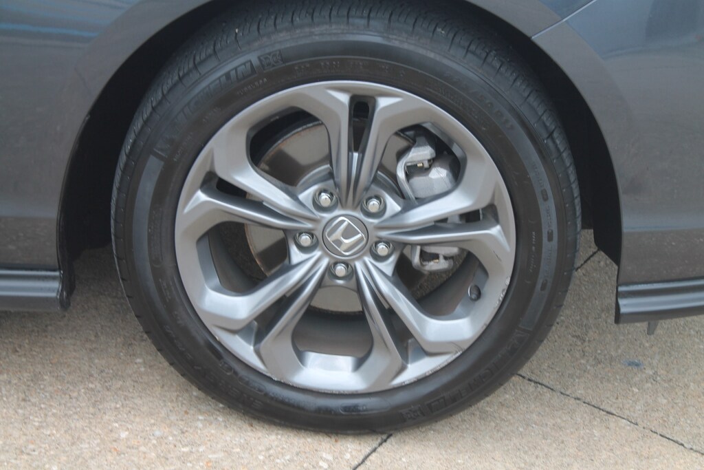 Used 2024 Honda Accord EX Sedan
