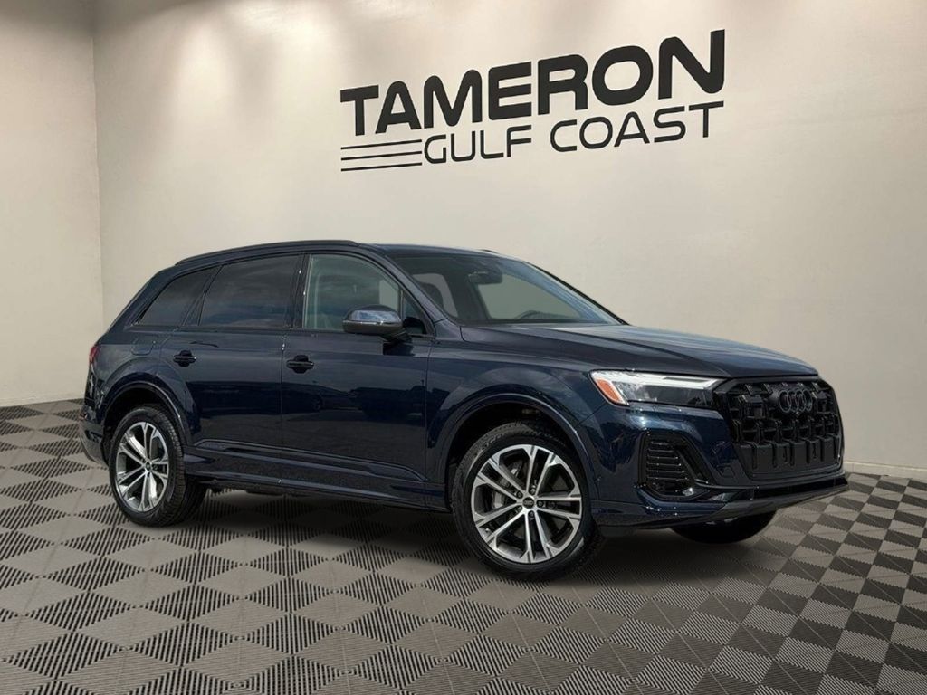 2026 Audi Q7 Premium