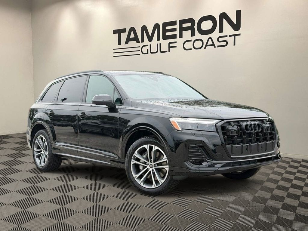 2026 Audi Q7 Premium
