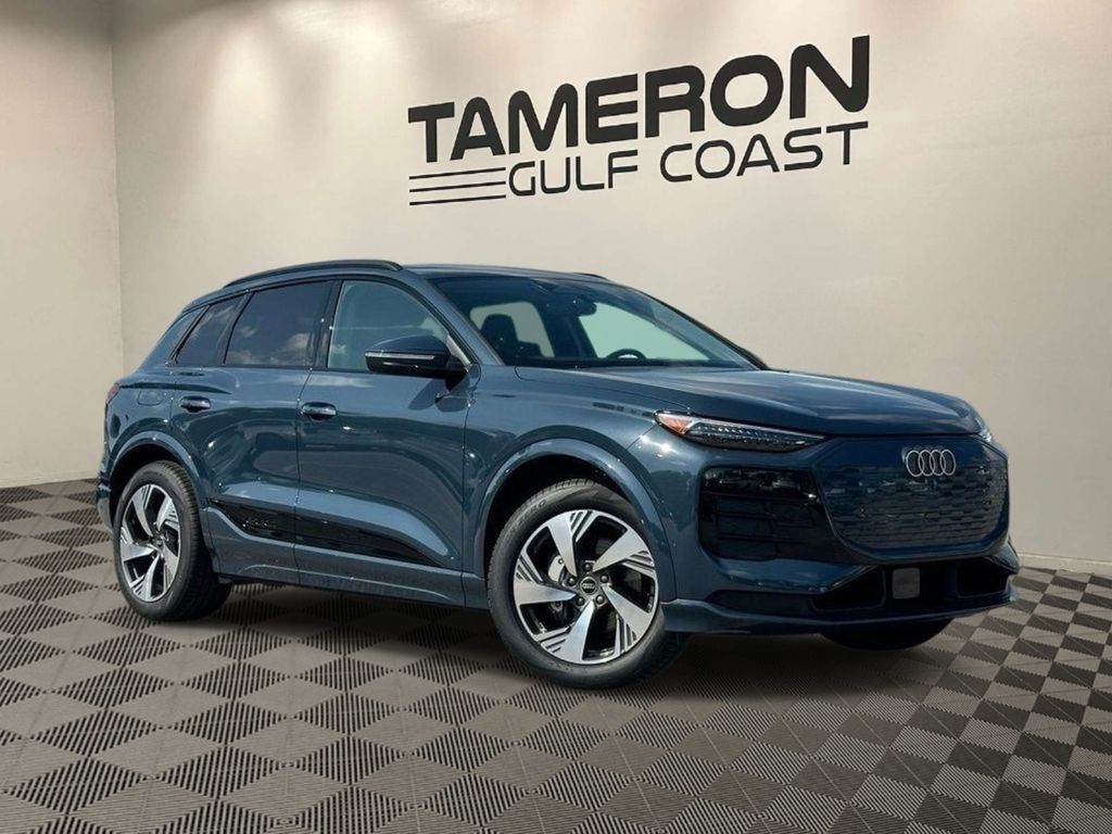  Audi Q6 e-tron