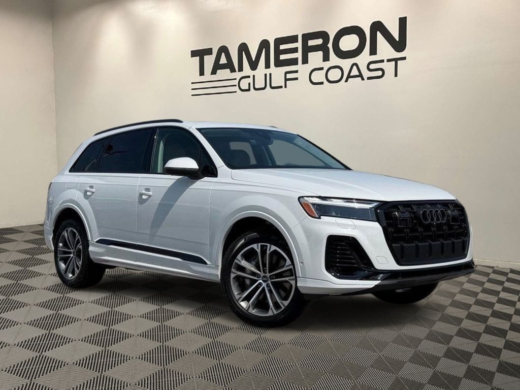 2026 Audi Q7 Premium