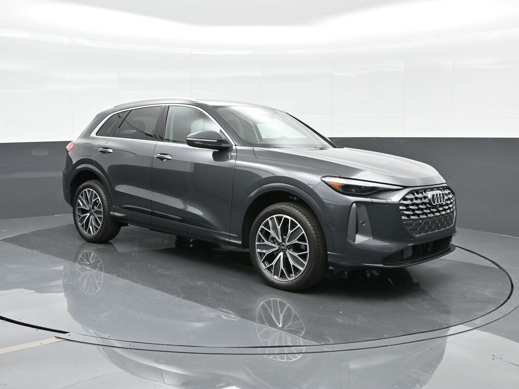 Used 2025 Audi Q5 2.0T Premium SUV