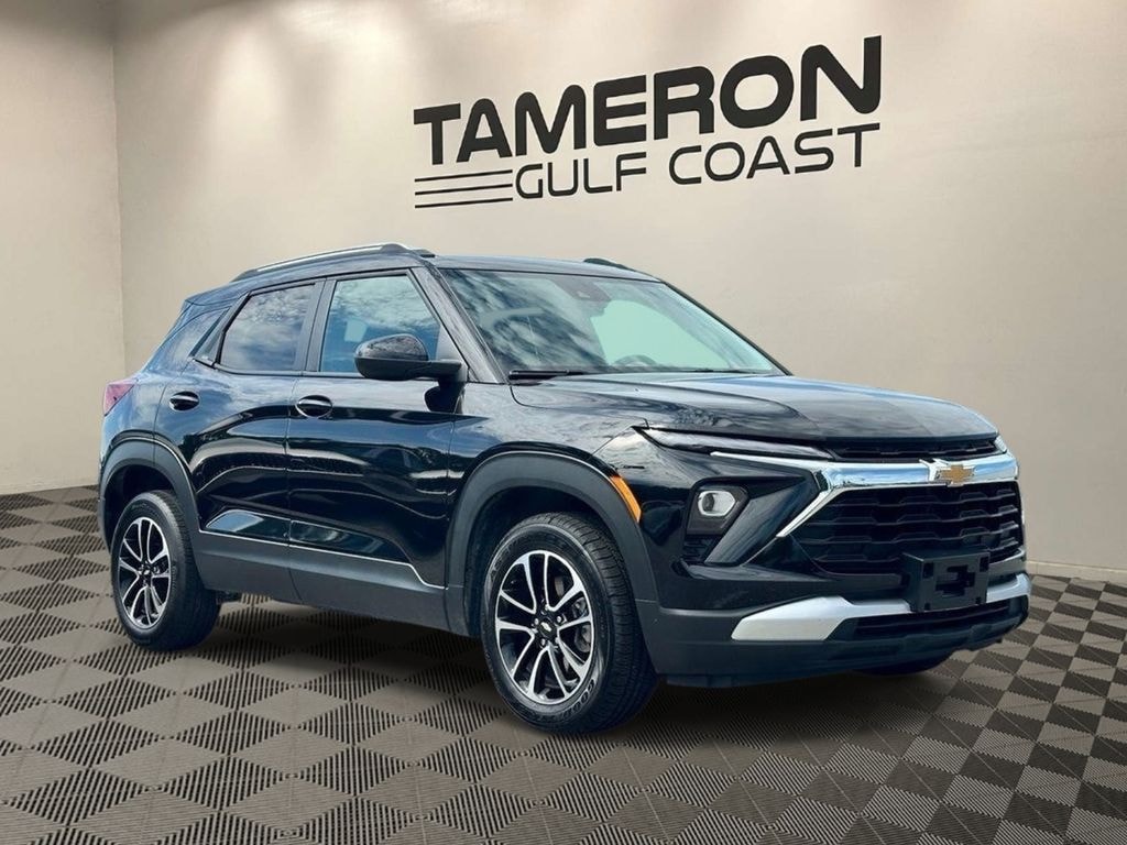 Used 2025 Chevrolet Trailblazer LT SUV