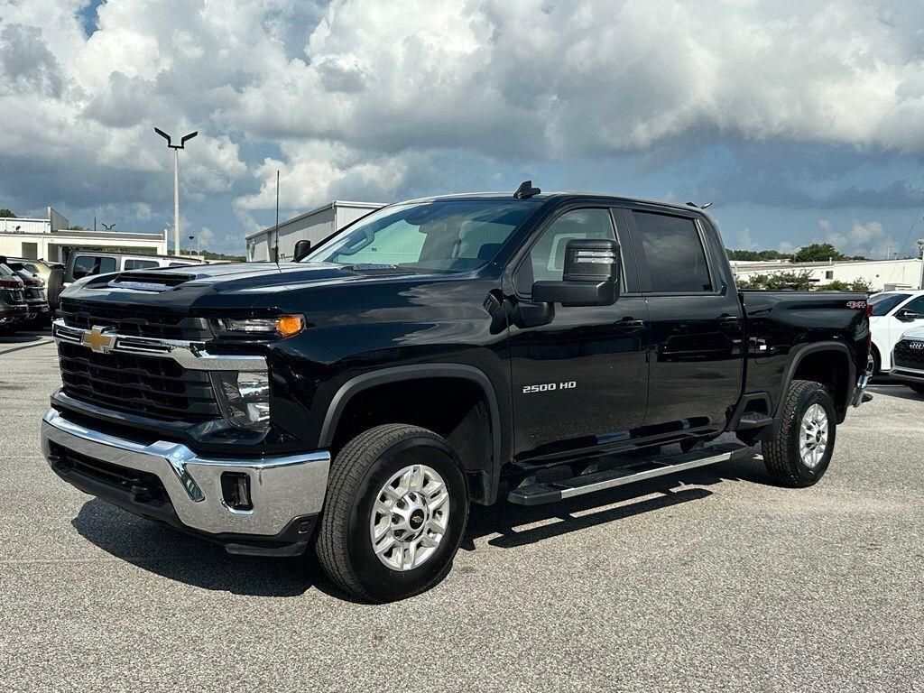 Used 2025 Chevrolet Silverado 2500 HD LT Truck Crew Cab