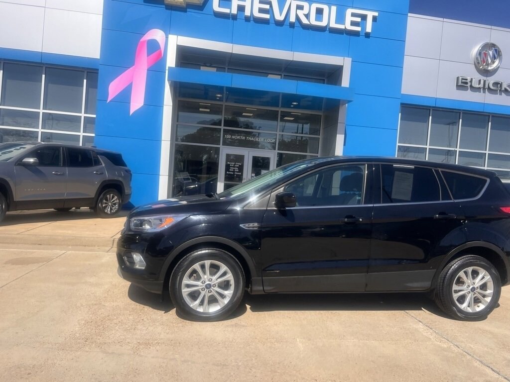 Used 2017 Ford Escape SE