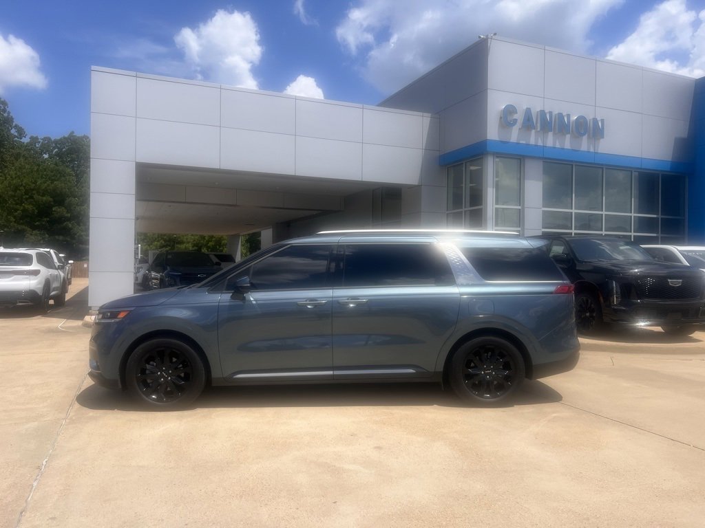 2024 Kia Carnival SX photo 2
