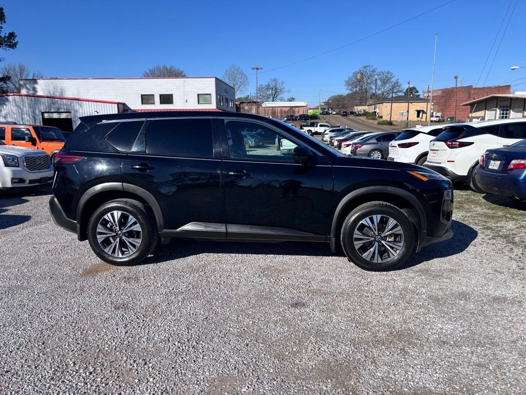 Used 2021 Nissan Rogue SV SUV